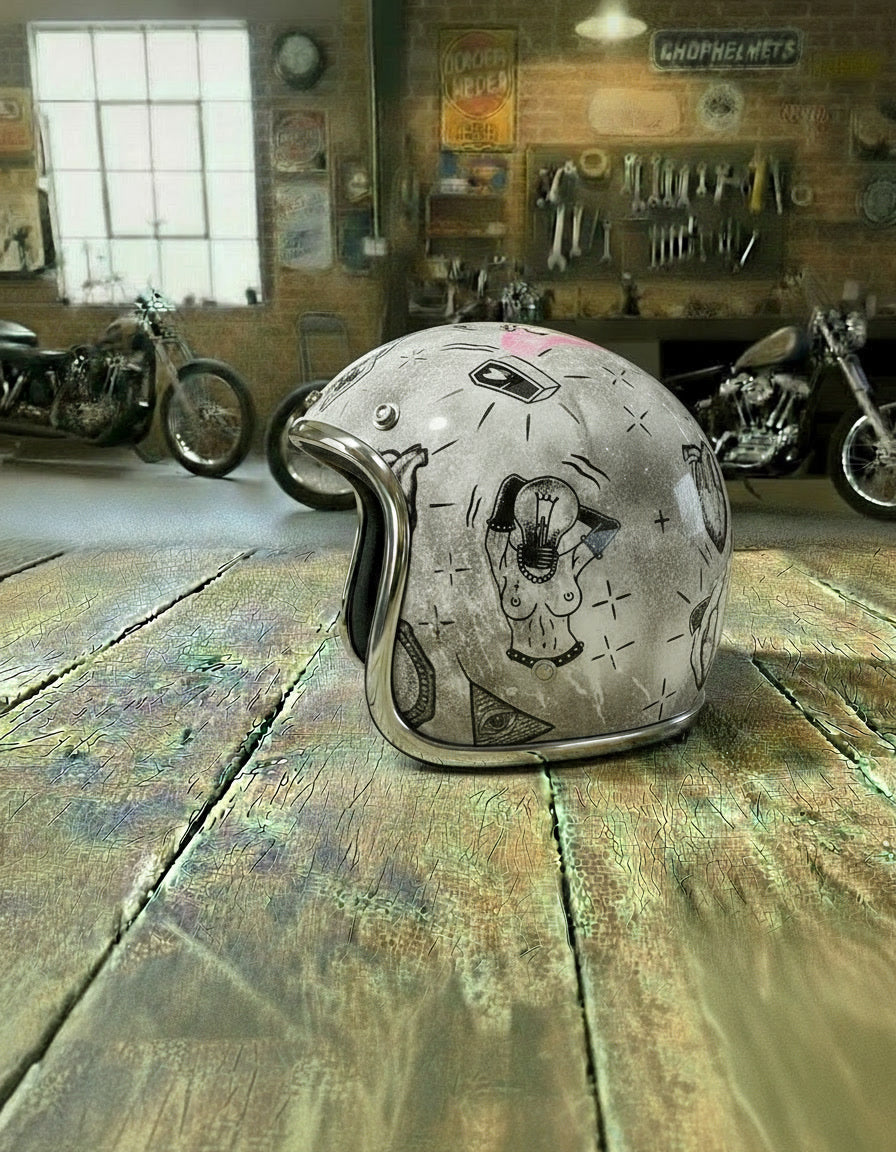 Retro Helmet - Old School Ink