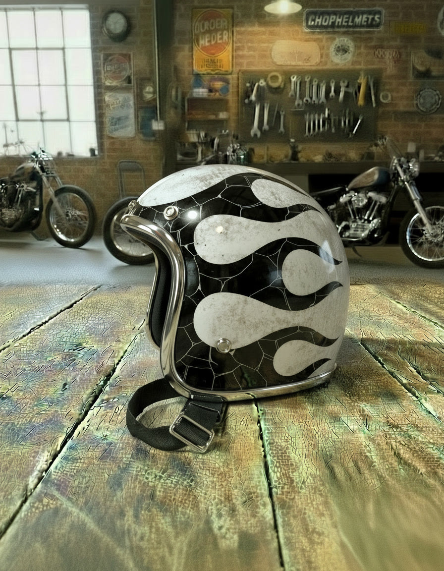 Retro Helmet - Cracked Bone